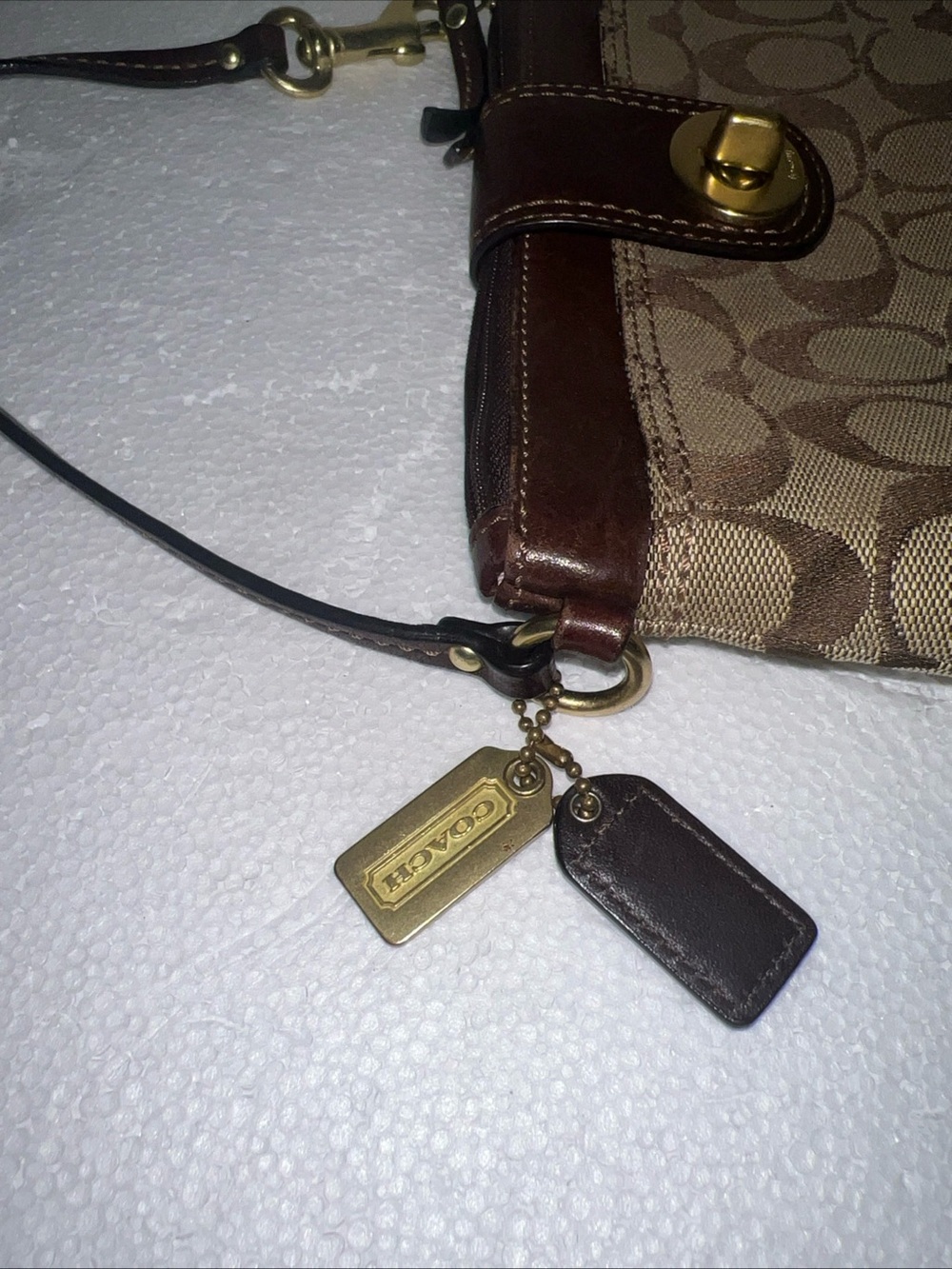 Vintage coach turn lock Brown Signature Canvas leather Wristlet - Picture 5 of 11